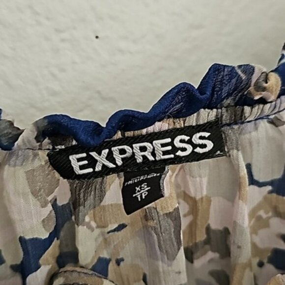 Express Women's Blouse Size XS Sheer Blue Floral Bohemian Flowy Pleated Office - Picture 3 of 12